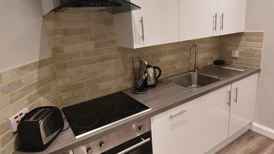First - Slateford House Apartment