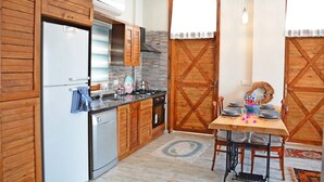Villa, 1 Double Bed, Non Smoking | Private kitchen - Villa Ece (Kas)