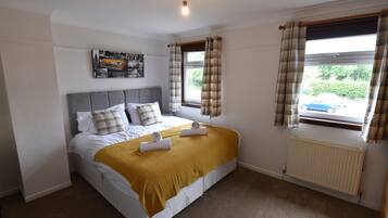 Traditional Villa, Multiple Beds, Accessible, Garden View | 3 bedrooms, Egyptian cotton sheets, premium bedding