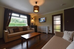 Traditional Villa, Multiple Beds, Accessible, Garden View | 3 bedrooms, Egyptian cotton sheets, premium bedding