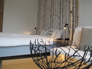 Hotel Superior Twin Room | 1 phòng ngủ, trang trí khác biệt