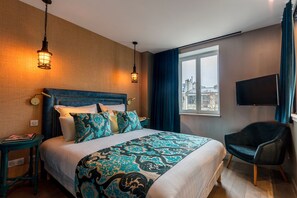 Suite Premium | 1 habitación, caja de seguridad en la habitación y escritorio 