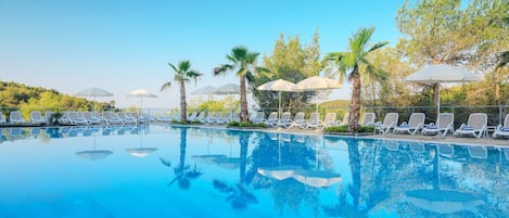 室内游泳池,2 室外游泳池