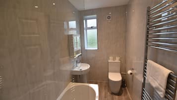 Classic Villa, Multiple Beds, Non Smoking, Garden View | 3 bedrooms, Egyptian cotton sheets, premium bedding, Select Comfort beds
