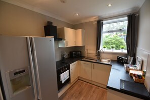 Villa Classique, plusieurs lits, non-fumeurs, vue jardin | 3 chambres, draps en coton égyptien, literie de qualité supérieure