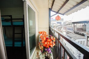 Balcony - Baanbangkok Chinatown (Bangkok)