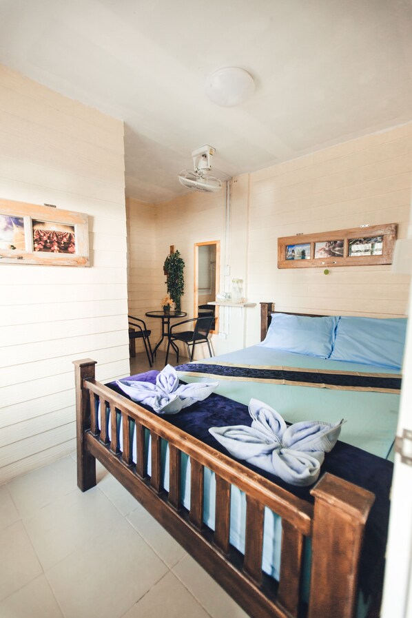 Standard Double Room, 1 Double Bed | Free WiFi - Baanbangkok Chinatown (Bangkok)