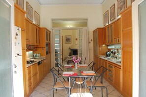 Petit déjeuner buffet compris tous les jours