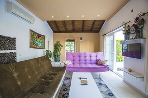 Villa | Living room | Plasma TV - Villa Nurben (Kas)