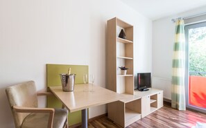 Minibar, sistema de insonorización, wifi gratis y ropa de cama 