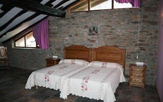 1 habitación, escritorio, wifi gratis y ropa de cama 
