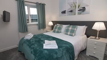 Standard Double Room | Desk, iron/ironing board, free WiFi, bed sheets