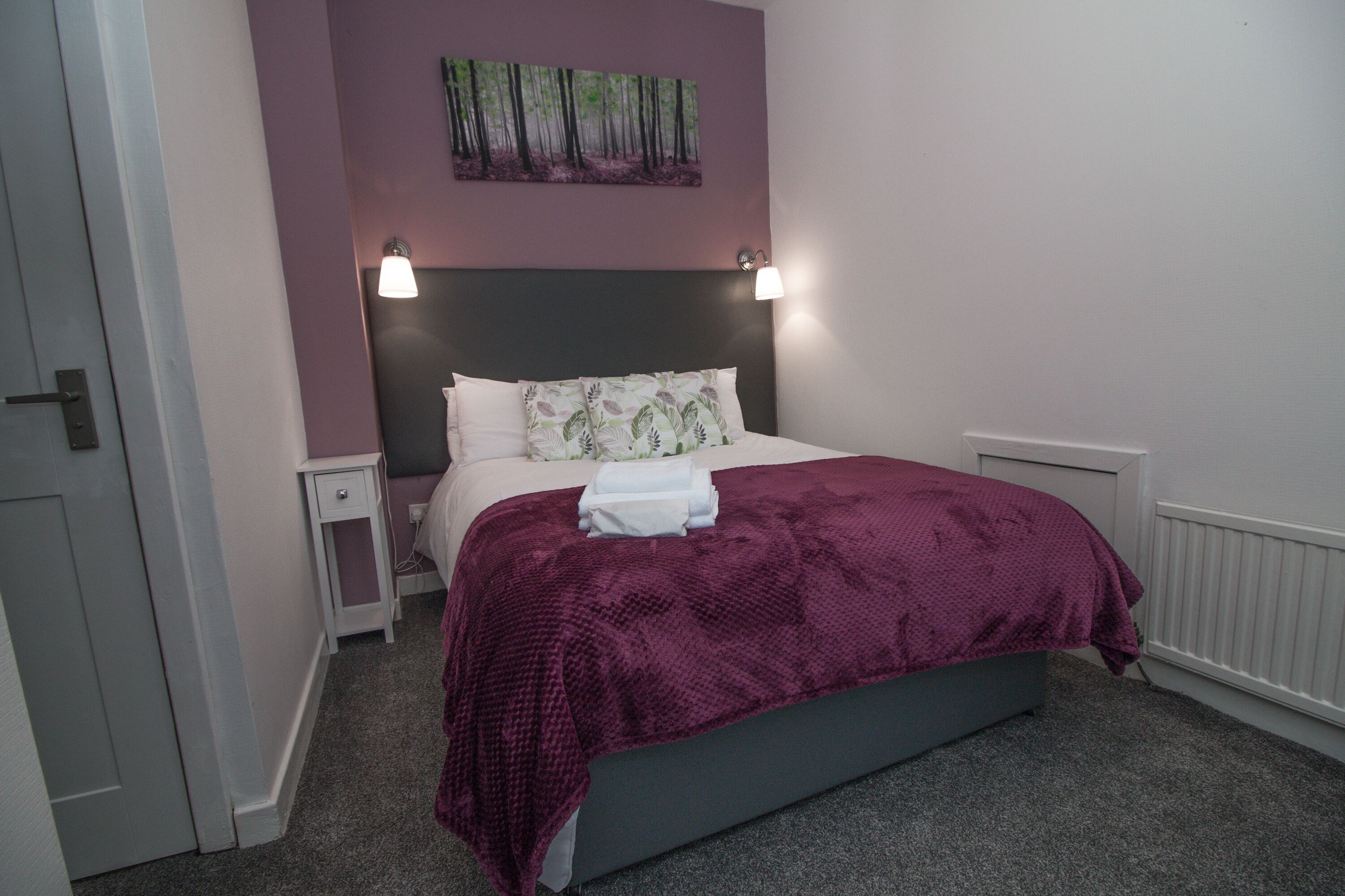 standard double room | desk, iron/ironing board, free wifi, bed sheets