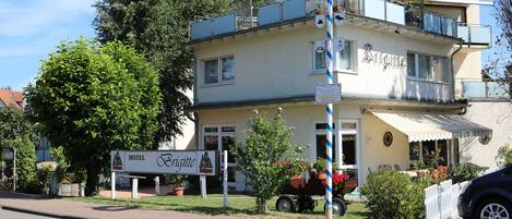 Fachada de la propiedad