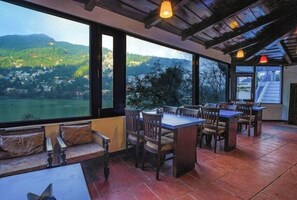 Outdoor banquet area - Manu Maharani Regency (Nainital)
