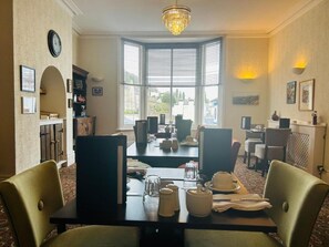 Free daily full breakfast  - Great Malvern Hotel (Malvern)