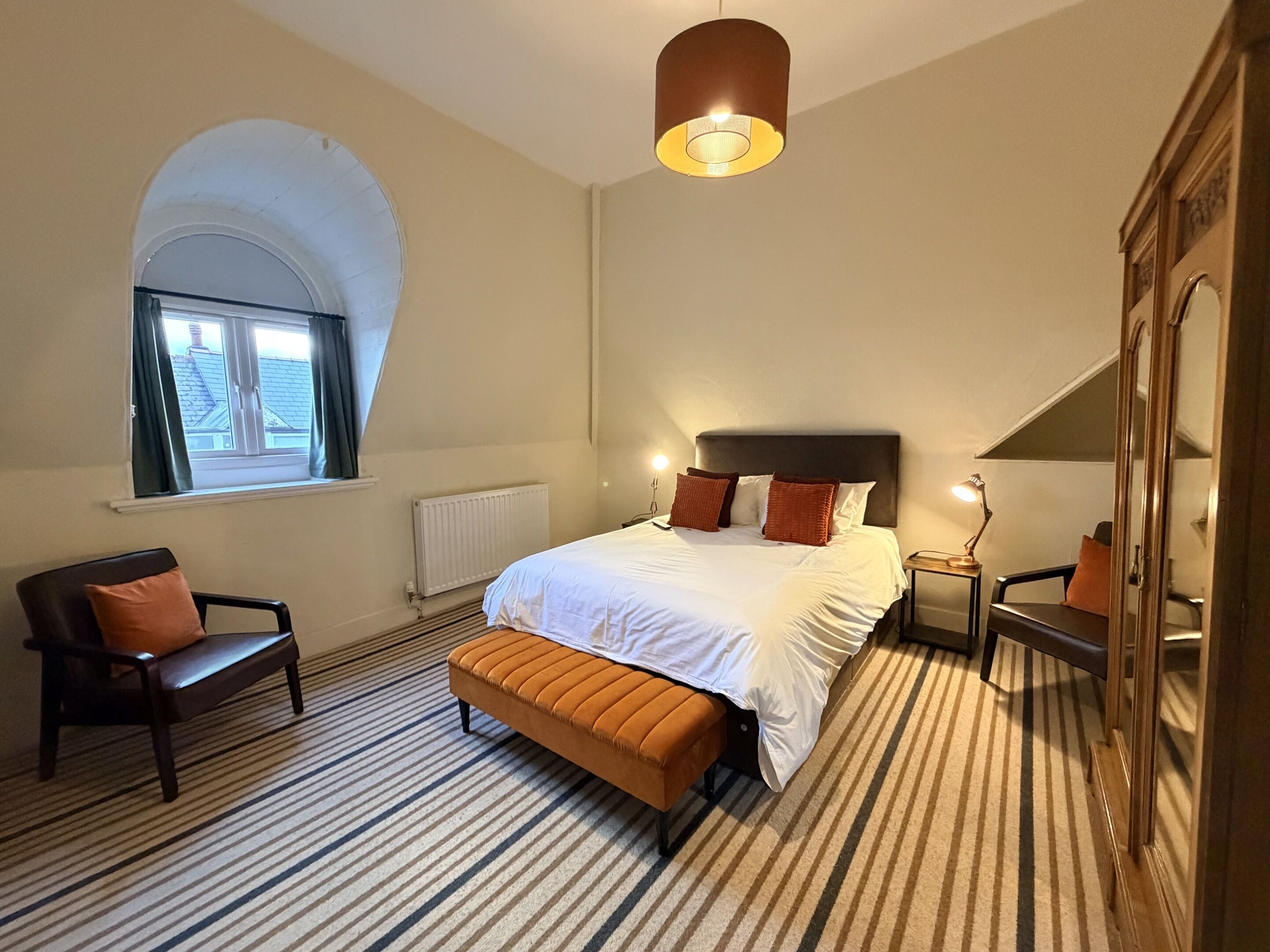 Deluxe Apartment, Ensuite | Premium bedding, memory foam beds, in-room safe, individually decorated