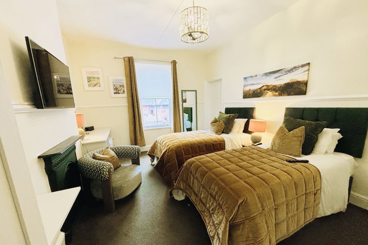 Standard Twin Room, Ensuite | Premium bedding, memory-foam beds, in-room safe, individually decorated