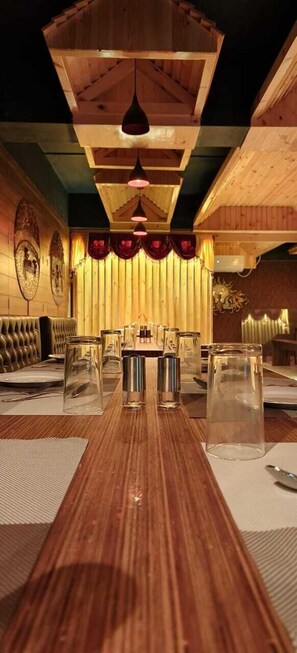 Breakfast, lunch, dinner served; international cuisine  - Hotel Blue Mmarlin (Port Blair)