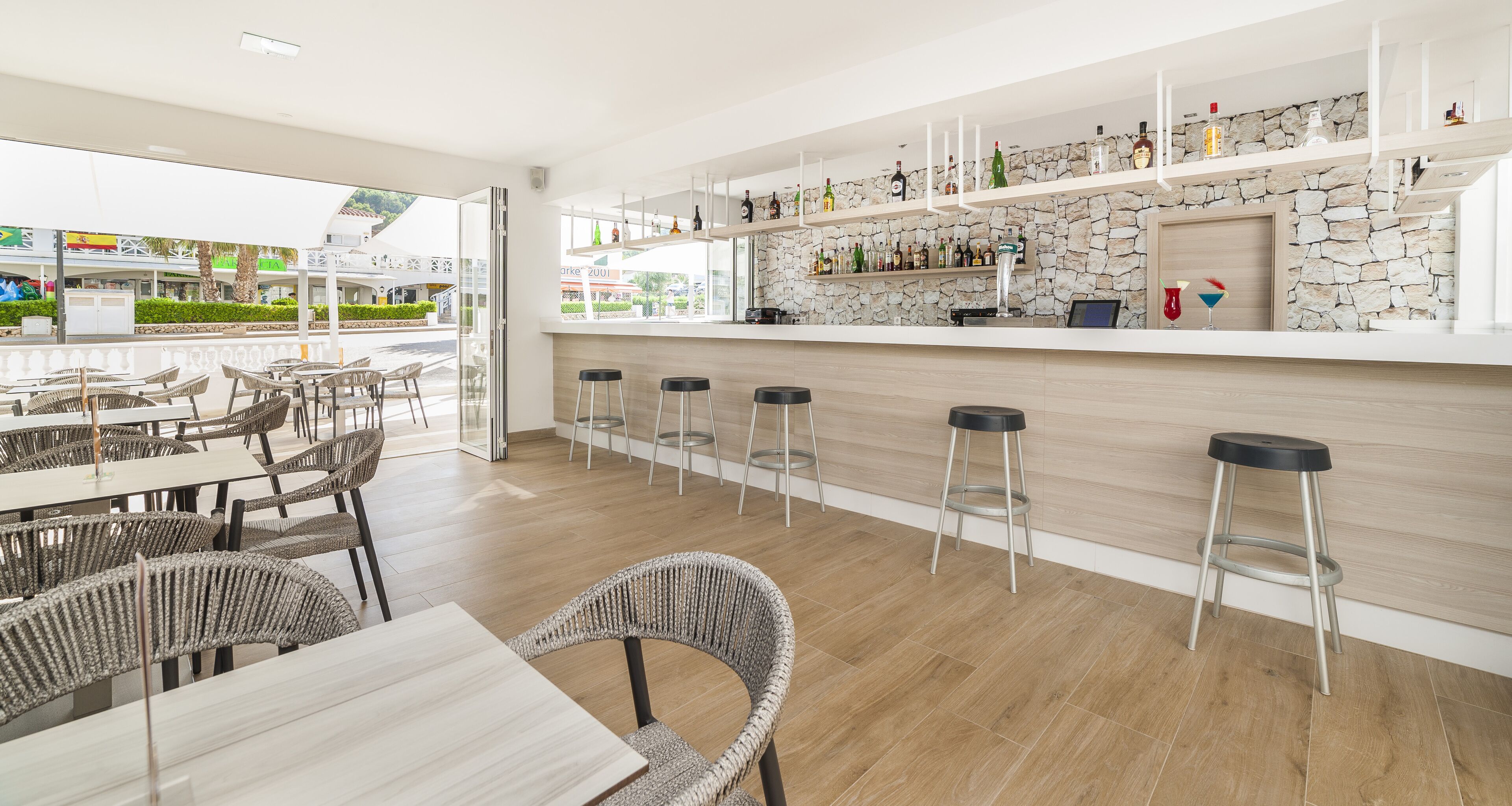 Bar (en el alojamiento)