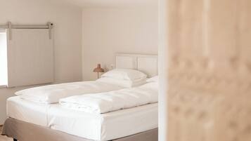 Junior Studio Suite | In-room safe, individually decorated, individually furnished, desk
