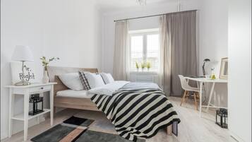 Basic-Apartment | BĂŒgeleisen/BĂŒgelbrett, kostenloses WLAN, BettwĂ€sche