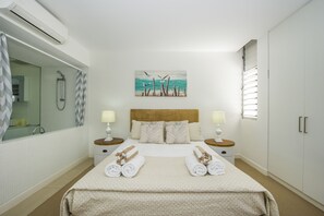 슈피리어 아파트, 침실 1개, 수영장 이용, 마리나 전망 | 1 개의 침실, 다리미/다리미판, 유아용 침대, 간이 침대