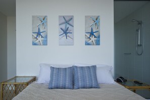 Appartement supérieur, 2 chambres, accès à la piscine, vue sur la marina | 2 chambres, fer et planche à repasser, lit de bébé (supplément)