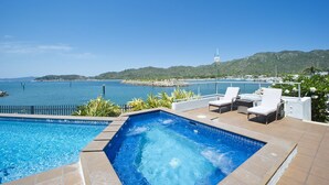 Bathtub spa outdoor