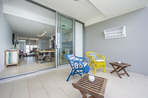 Superior Townhome, 2 Bedrooms, Pool Access, Ocean View | Balcony