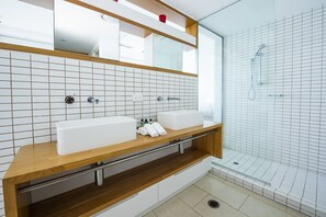 Căn hộ Superior, 3 phòng ngủ, có thể sử dụng hồ bơi, quang cảnh biển | Bếp riêng | Tủ lạnh, lò vi sóng, lò nướng, bếp nấu 