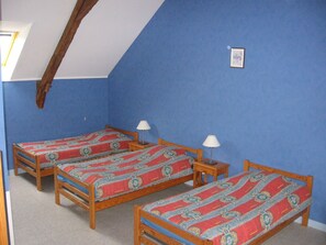 Habitación familiar | Decoración individual, mobiliario individual, cortinas opacas