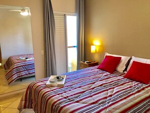 Apartamento familiar, varias camas, no fumadores | Escritorio, wifi gratis, ropa de cama