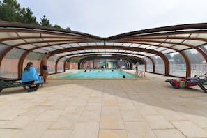 Indendørs pool, udendørs pool