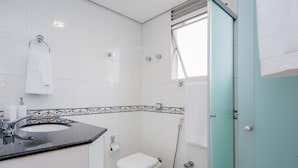 Apartamento família, várias camas, para não fumantes | Banheiro