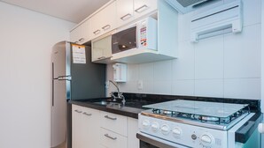 Family Apartment, Multiple Beds, Non Smoking | Private kitchen - Apartamento Stare (São Paulo)
