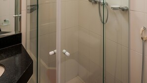 Family Apartment, Multiple Beds, Non Smoking | Bathroom - Apartamento Stare (São Paulo)