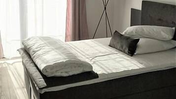 Apartment | Schreibtisch, schallisolierte Zimmer, kostenloses WLAN, Bettwäsche