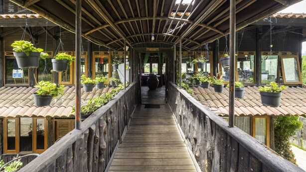 Unclassified image, 1 of 39, button - Capital O 2640 Rumah Kayu Cottage Syariah (Parongpong)