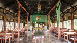 Unclassified image, 2 of 39, button - Capital O 2640 Rumah Kayu Cottage Syariah (Parongpong)