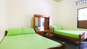 Standard Room, 2 Single Beds | Desk, bed sheets