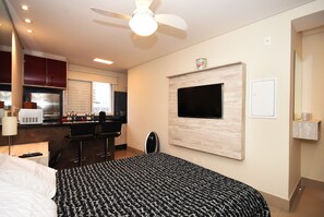 City Apartment, 1 Queen Bed, Non Smoking