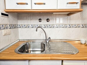 Full-sized fridge, microwave, stovetop, espresso maker - Apartamentos Gavín Biescas 3000 (Biescas)