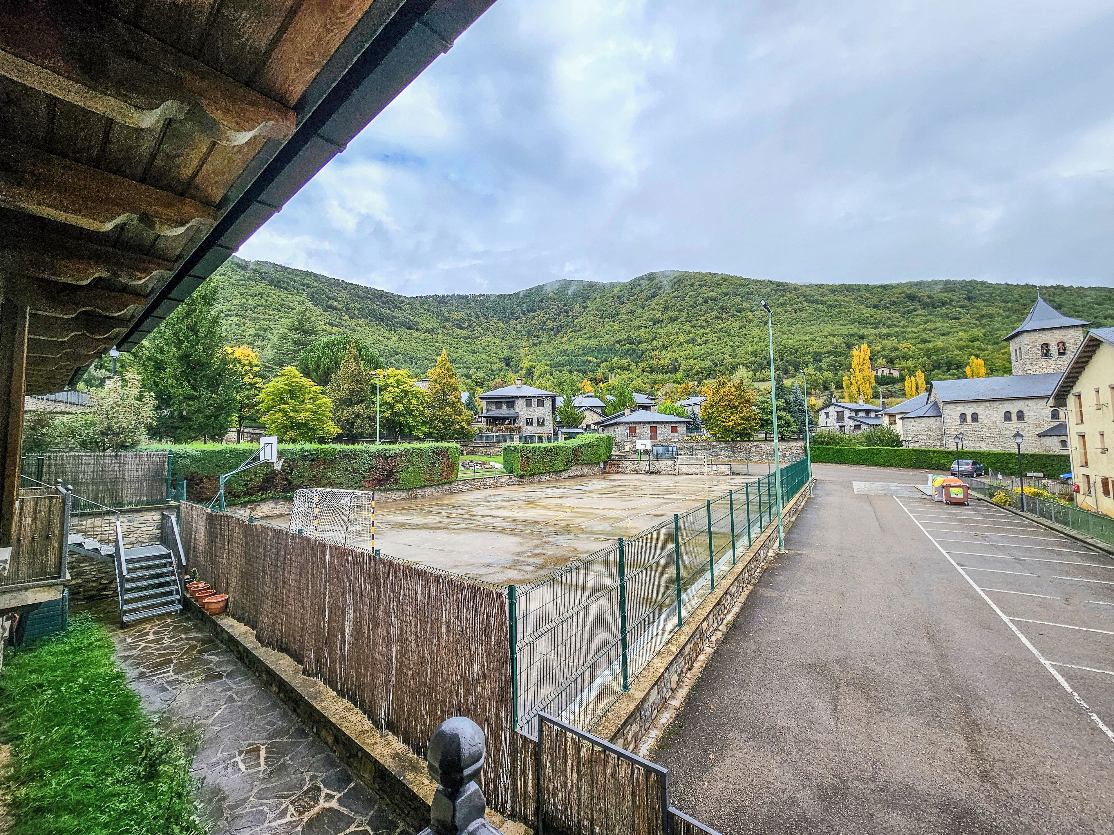 Pemandangan dari hartanah