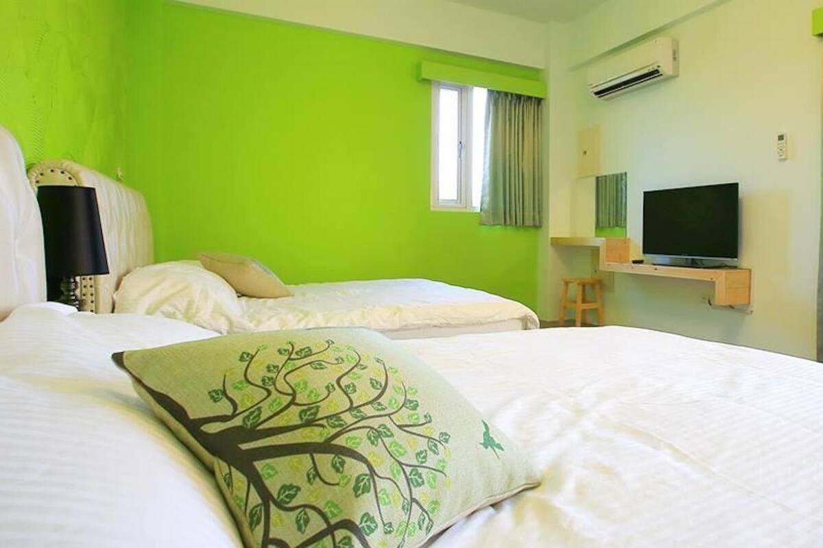 Desk, blackout curtains, free WiFi, bed sheets