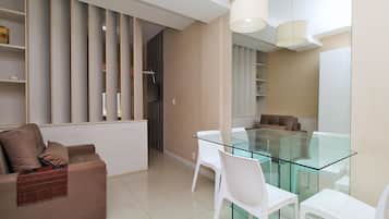 Studio, 1 Doppelbett und Schlafsofa, Nichtraucher | Bügeleisen/Bügelbrett, kostenloses WLAN, Bettwäsche