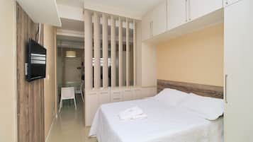 Studio, 1 Doppelbett und Schlafsofa, Nichtraucher | Bügeleisen/Bügelbrett, kostenloses WLAN, Bettwäsche