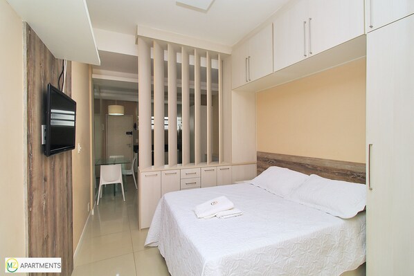 Studio, 1 Double Bed with Sofa bed, Non Smoking | Iron/ironing board, free WiFi, bed sheets - MZapartments Anibal (Rio de Janeiro)