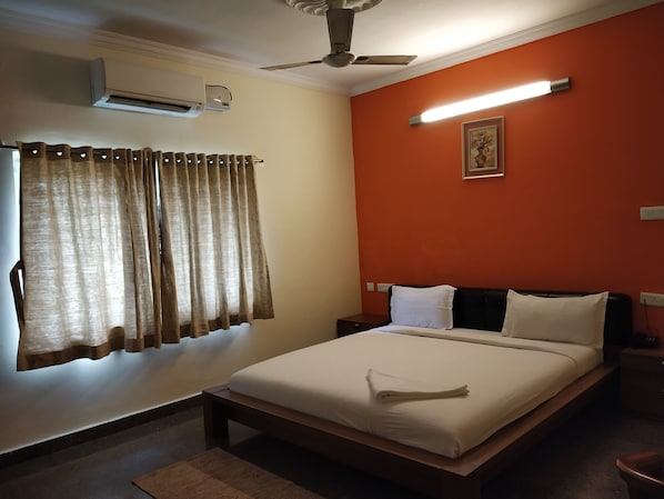 Phòng đôi Deluxe, 1 giường cỡ king, không hút thuốc | Truy cập Internet không dây miễn phí
