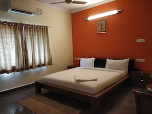 Phòng đôi Deluxe, 1 giường cỡ king, không hút thuốc | Truy cập Internet không dây miễn phí